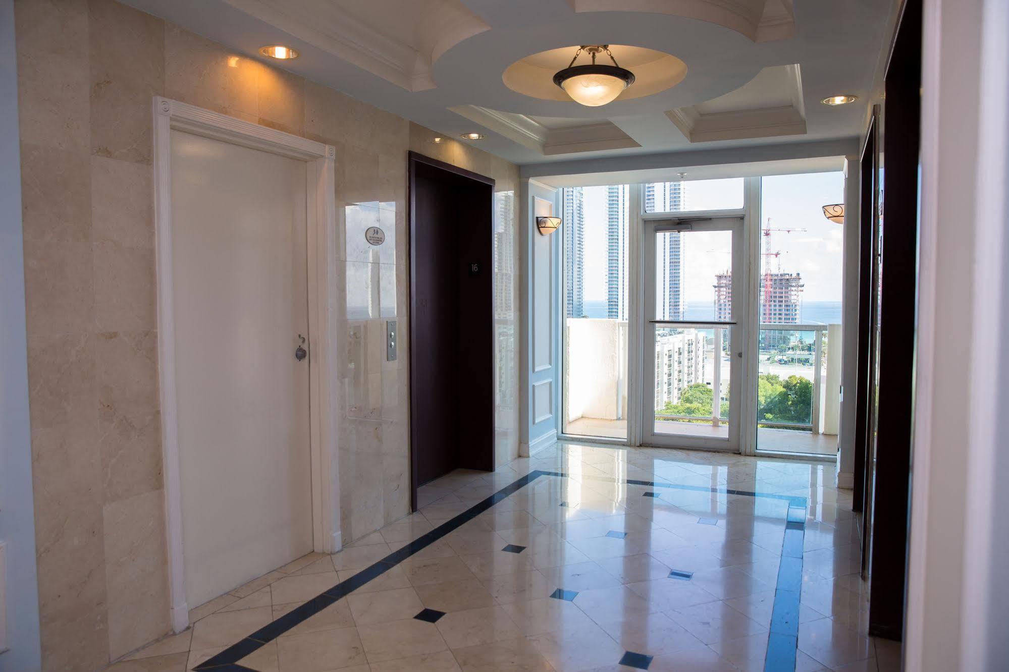 Best Holiday Suites Sunny Isles Beach Eksteriør billede